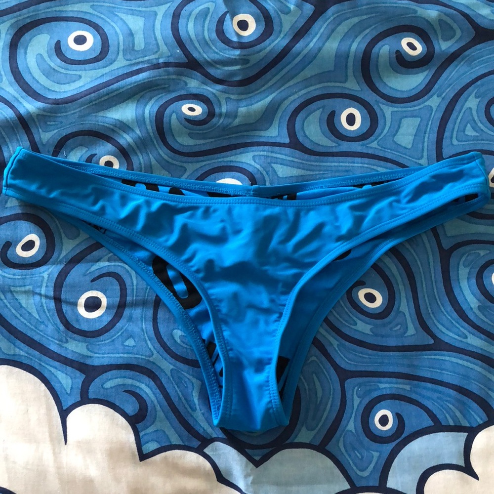 Volcom bikini bottoms